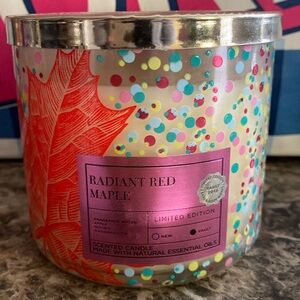 Bath & Body Works Radiant Red Maple 3-Wick candles